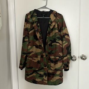 Camo print wind breaker